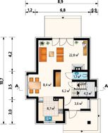 Проект невеликого будинку з дерев'яним балконом та чотирма кімнатами