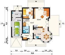 Великий заміський дім з терасою та гаражем